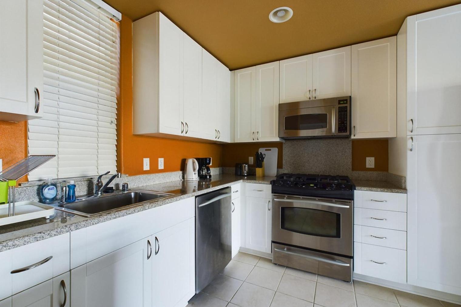 1br W Pool Gym Balcony Nr Mall Sfo-1576 Santa Clara